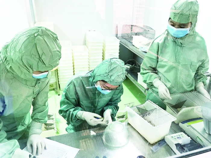 AE14B79B43B7912E0A24E22F70EE9D31 AE14B79B43B7912E0A24E22F70EE9D31