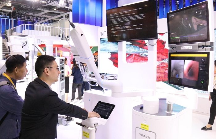 復星-Ion機械臂輔助的導航支氣管鏡系統(tǒng)