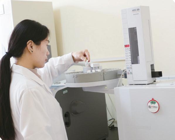 良福制藥科研實驗室。