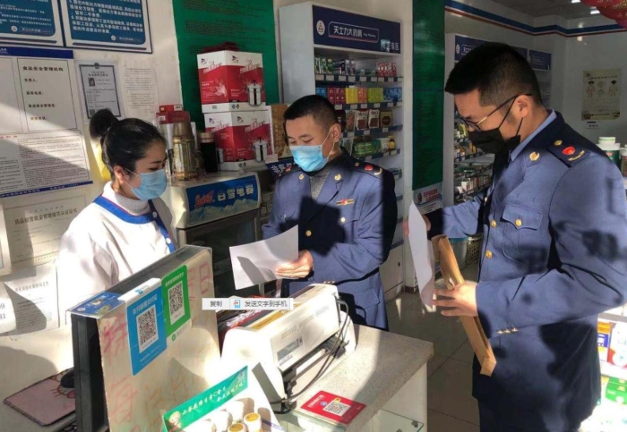 遼寧丹東市場監(jiān)管基層執(zhí)法人員日夜堅(jiān)守崗位防控疫情