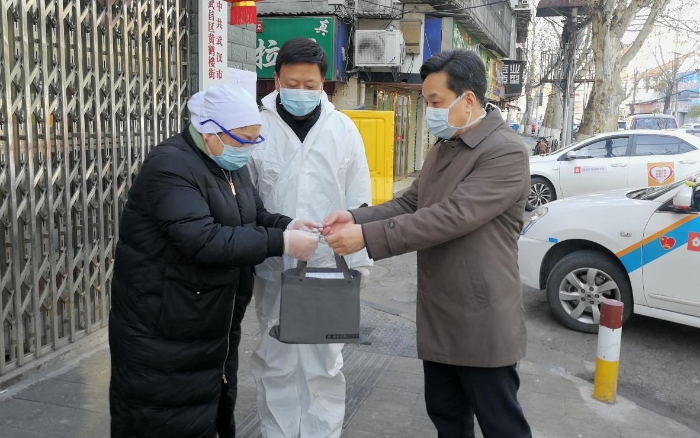 湖北省藥監(jiān)局黨員下沉社區(qū)支援戰(zhàn)“疫”