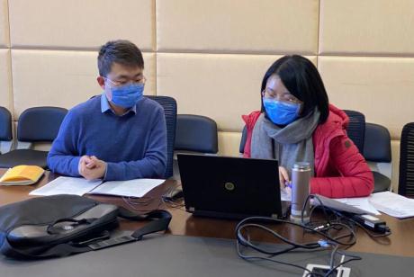 春節(jié)期間，加班加點(diǎn)為注冊(cè)申報(bào)企業(yè)提供咨詢(xún)服務(wù)。