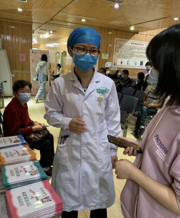 圖為化妝品科普宣傳活動(dòng)現(xiàn)場(chǎng)