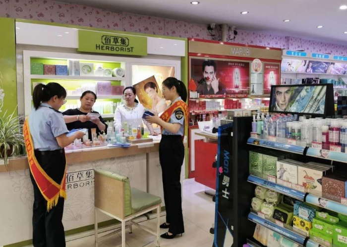 山西組織開展化妝品安全科普宣傳“三服務(wù)”活動