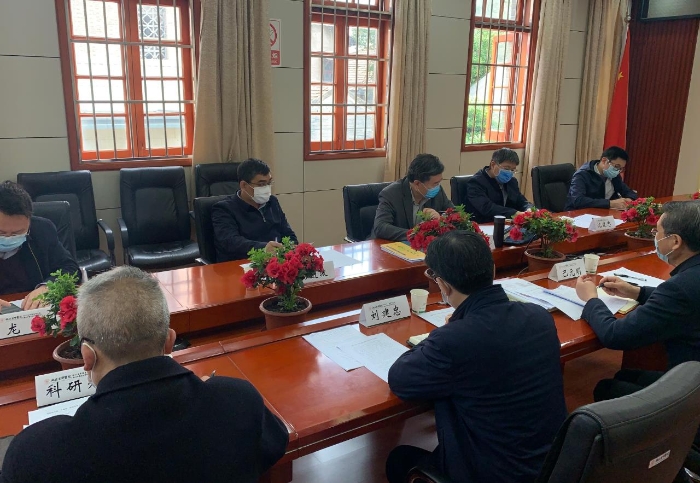 圖為科研攻關(guān)工作組在湖北省中醫(yī)院調(diào)研，湖北省中醫(yī)院科研處姜楠供圖