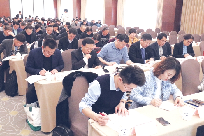 2019年11月28日，國家藥監(jiān)局召開疫苗生產(chǎn)企業(yè)巡查工作整改推進(jìn)會，并組織疫苗生產(chǎn)企業(yè)相關(guān)負(fù)責(zé)人進(jìn)行《疫苗管理法》知識考試。