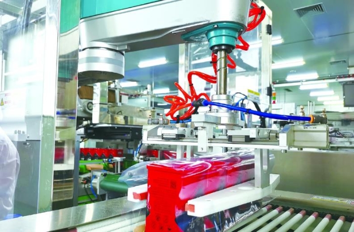 圖為中智藥業(yè)的中藥破壁產(chǎn)品生產(chǎn)線。