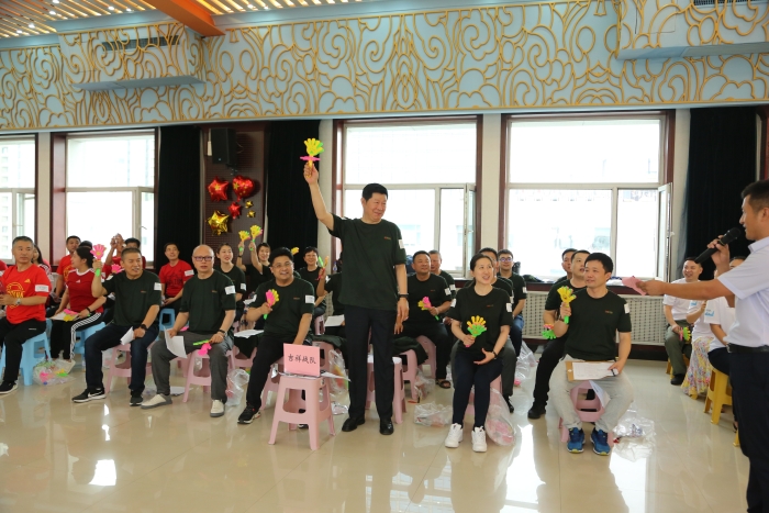 圖為“八一”趣味運動會現(xiàn)場