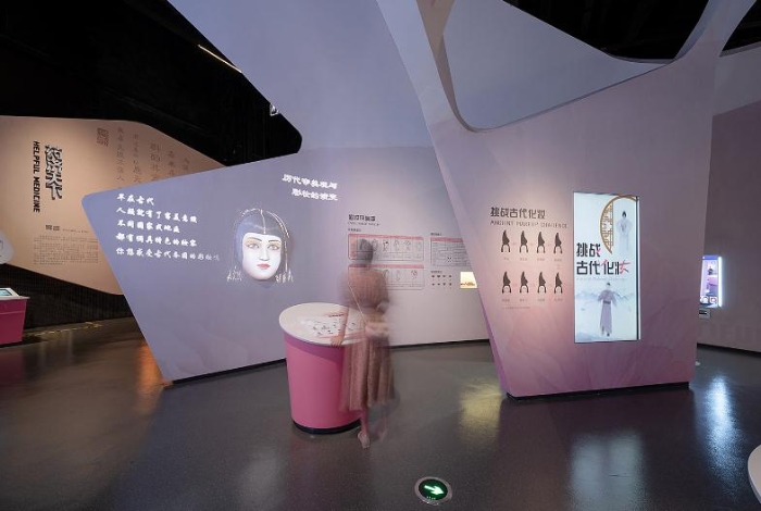 這個周末，來一場穿越時空的化妝挑戰(zhàn)