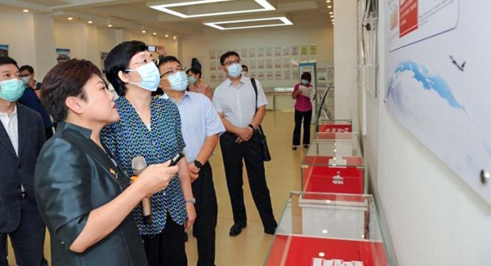 焦紅在山西省調研藥品監(jiān)管工作.