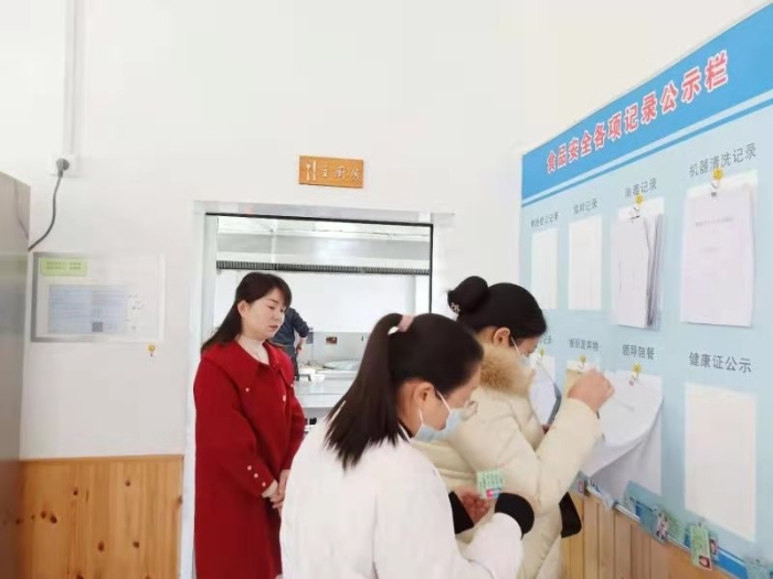 圖為檢查現(xiàn)場(chǎng)。