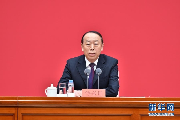 　　3月23日，中共中央在北京舉行新聞發(fā)布會，介紹中國共產(chǎn)黨成立100周年慶?；顒佑嘘P(guān)情況，并答記者問。這是中央組織部副部長傅興國在發(fā)布會上介紹有關(guān)情況。新華社記者 李鑫 攝