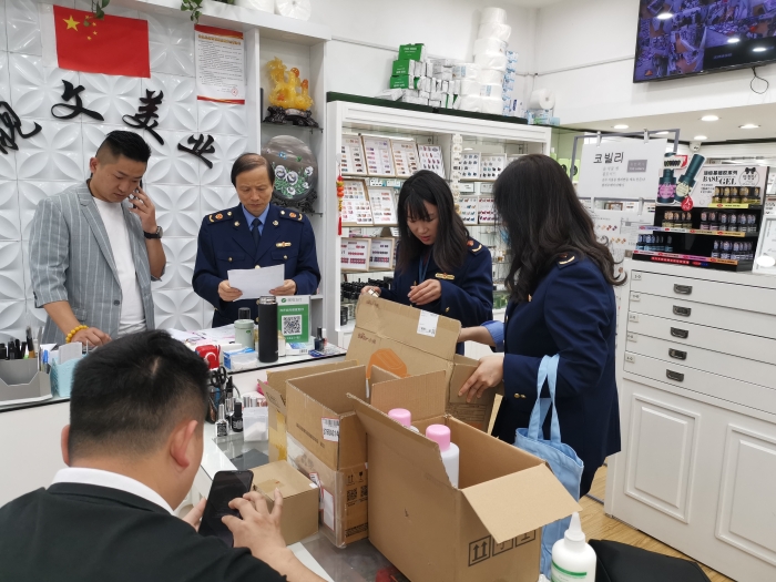 圖為檢查現(xiàn)場(chǎng)。