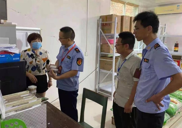 圖為檢查現場。