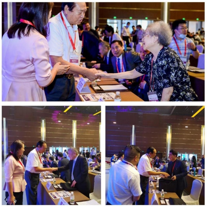 大會(huì)開幕前，趙步長教授與饒明俐教授、趙繼宗院士、葛均波院士交流