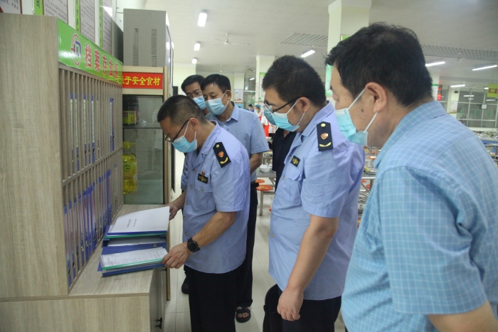 圖為檢查現(xiàn)場。