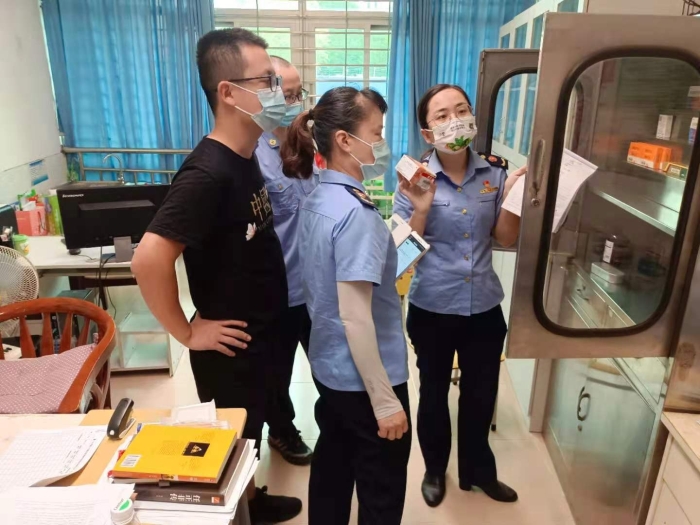 圖為檢查現(xiàn)場。