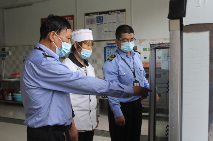 圖為檢查現(xiàn)場(chǎng)。