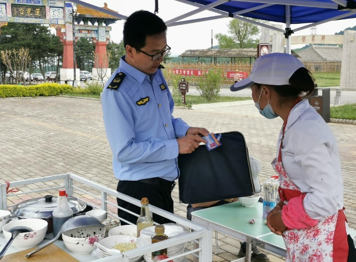 圖為檢查現(xiàn)場。