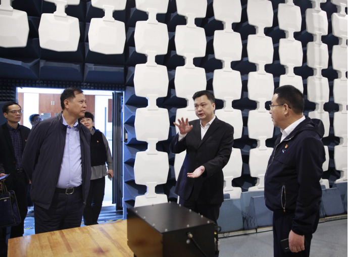 省市場監(jiān)管局到省計量院調研食品安全等工作