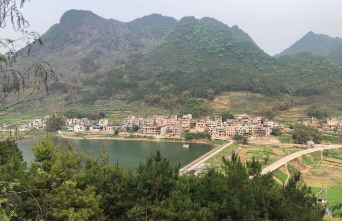 因?yàn)榫邆淞恕霸煅惫δ埽?jīng)蕭條的忻城縣遂意鄉(xiāng)遂意村重現(xiàn)勃勃生機(jī)。