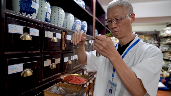 江蘇省-無錫市-江陰市-江蘇大眾醫(yī)藥集團(tuán)-劉柏生(照片1) 江蘇省-無錫市-江陰市-江蘇大眾醫(yī)藥集團(tuán)-劉柏生(照片1)