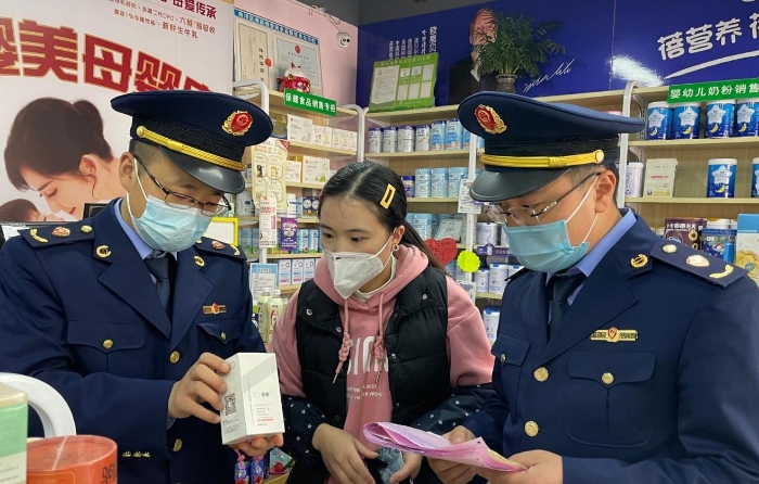 圖為檢查現(xiàn)場(chǎng) 圖為檢查現(xiàn)場(chǎng)