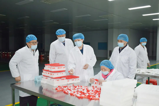 新疆維吾爾自治區(qū)藥監(jiān)局開(kāi)展藥品監(jiān)管工作調(diào)研。