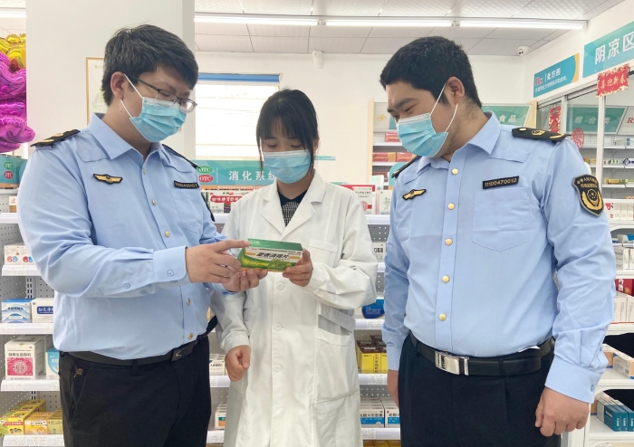 圖為檢查現(xiàn)場 圖為檢查現(xiàn)場