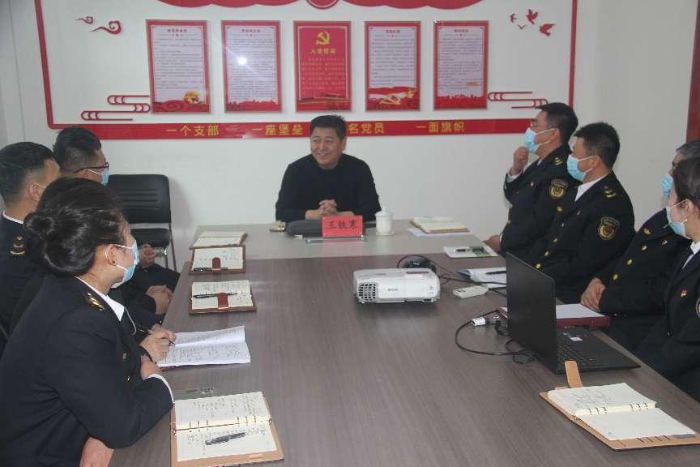 黑龍江省藥監(jiān)局黨組成員、副局長王鐵寒到綜合執(zhí)法監(jiān)督局檢查指導(dǎo)工作