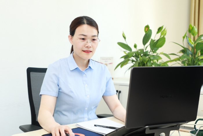 山東省臨沂市山東首薈大藥房連鎖有限公司周雯-工作照 山東省臨沂市山東首薈大藥房連鎖有限公司周雯-工作照