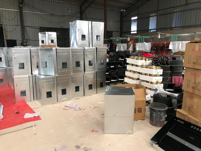 偽劣吸油煙機(jī)、燃?xì)庠钌a(chǎn)窩點(diǎn)