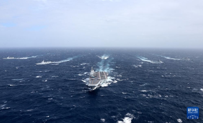 海軍遼寧艦航母編隊(duì)向西太平洋航渡（資料照片）。新華社發(fā)（莫小亮 攝）