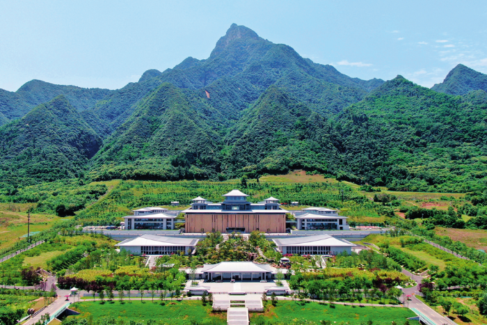 中國(guó)國(guó)家版本館西安分館（2023 年 5 月 30 日攝）李一博攝 / 本刊