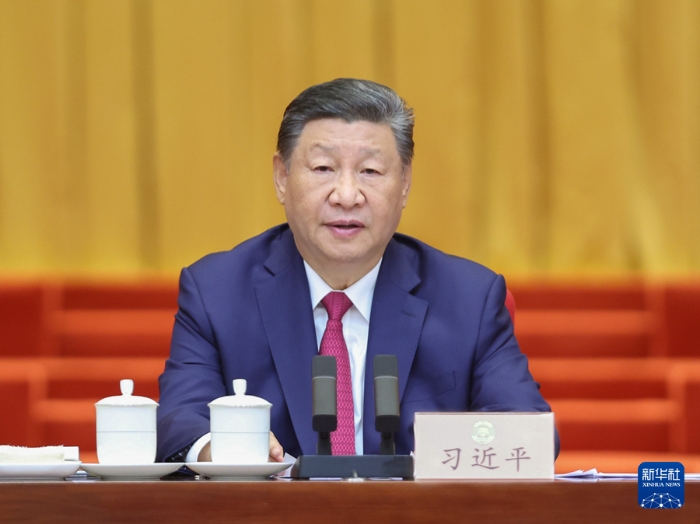 9月20日上午，中共中央、全國(guó)政協(xié)在全國(guó)政協(xié)禮堂隆重舉行慶祝中國(guó)人民政治協(xié)商會(huì)議成立75周年大會(huì)。中共中央總書記、國(guó)家主席、中央軍委主席習(xí)近平出席大會(huì)并發(fā)表重要講話。新華社記者 鞠鵬 攝