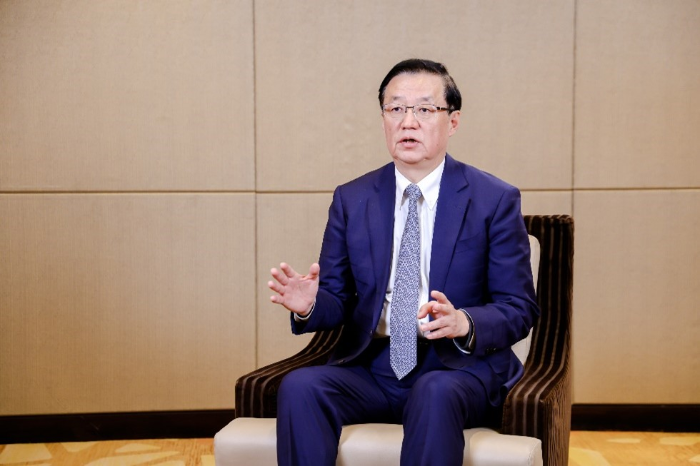 圖為南方醫(yī)科大學(xué)南方醫(yī)院感染內(nèi)科主任 侯金林 圖為南方醫(yī)科大學(xué)南方醫(yī)院感染內(nèi)科主任 侯金林